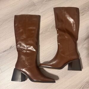 Easyfox  Brown Chunky Heeled Boots